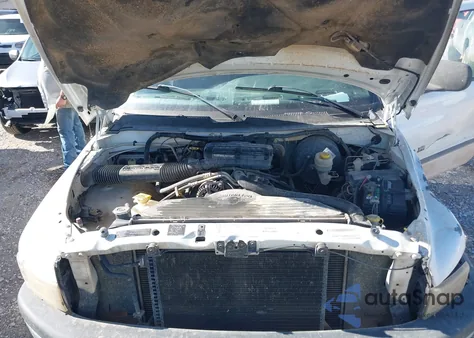 2000 Dodge Ram 1500 St z USA, uszkodzony, nr VIN 3B7HC13Y7YG136702